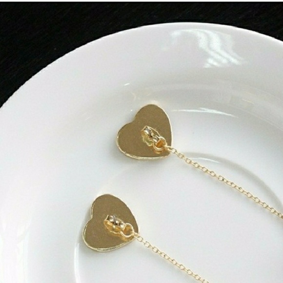 🆕Beautiful Red Heart Dangling Earrings ♥🆕 - Picture 4 of 4